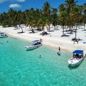 Pivate boat Saona Island Day Trip with Snorkeling and Lunch